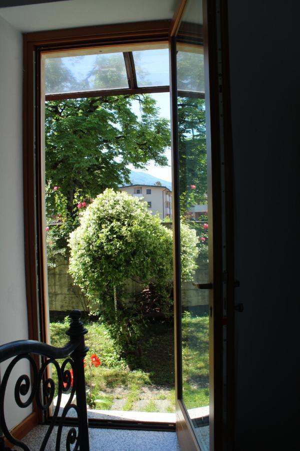 Apartamento Il Giardino Dei Fiori Mandello del Lario Exterior foto